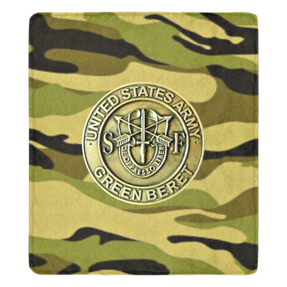 Large Camouflage U.S. Army Green Beret Emblem Ultra-Soft Micro Fleece Blanket 70''x80''