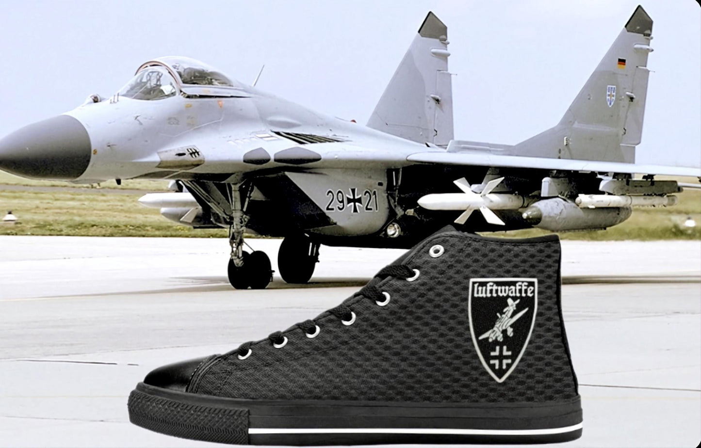 Men's Black Canvas Hi Tops: Carbon Fiber Design with Logo